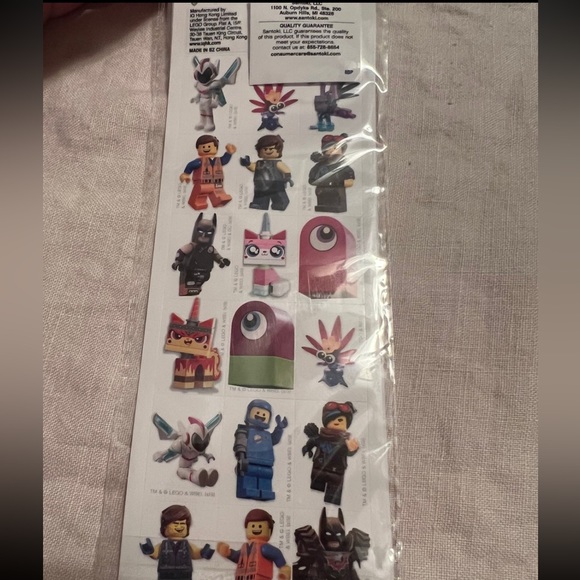 The Lego Movie 8 Invitations & Sticker Sheets - Picture 5 of 6